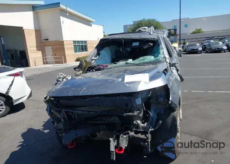 2021 Chevrolet Suburban 4Wd Z71 z USA, uszkodzony, nr VIN 1GNSKDKD2MR363385